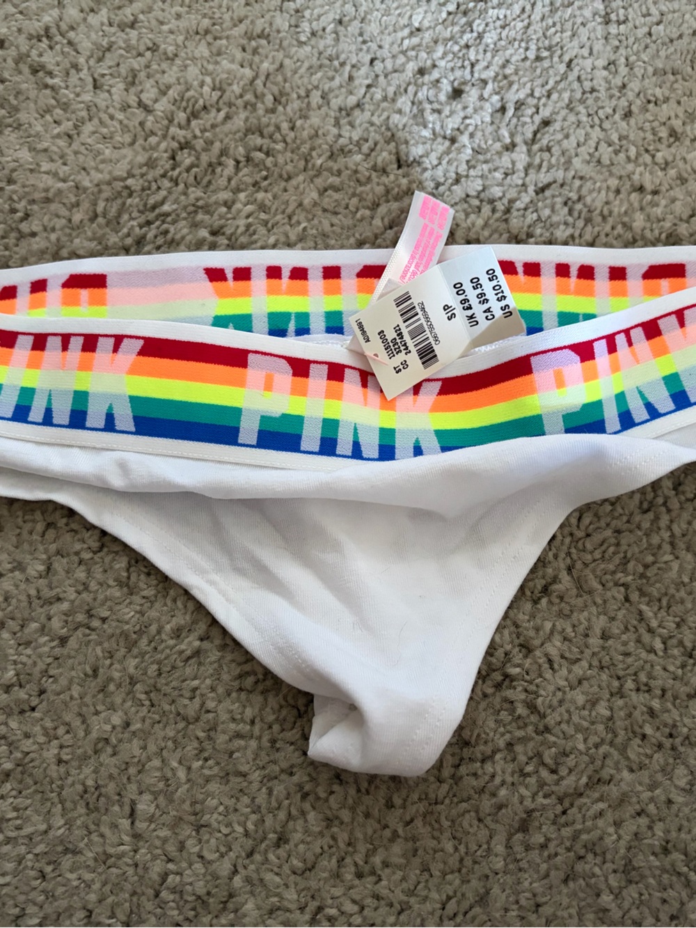 *NWT* 3 Pair Victorias Secret Thong panties